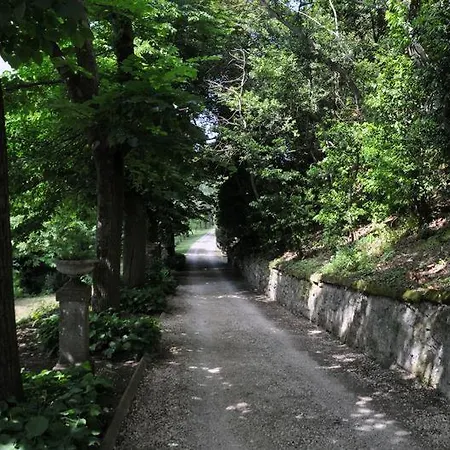 Il Giardino E La Dimora Di Bomarzo
